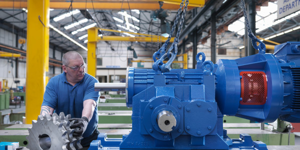 Mecánicos Industriales · Montadores de Estructuras / Maquinaria en València · Diagnóstico y reparación de fallas en motores, bombas y compresores